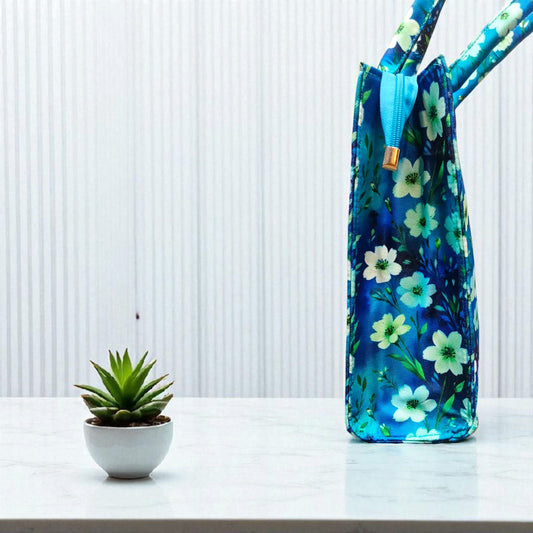 👇
🌸 Blue Blossom Canvas Tote Bag