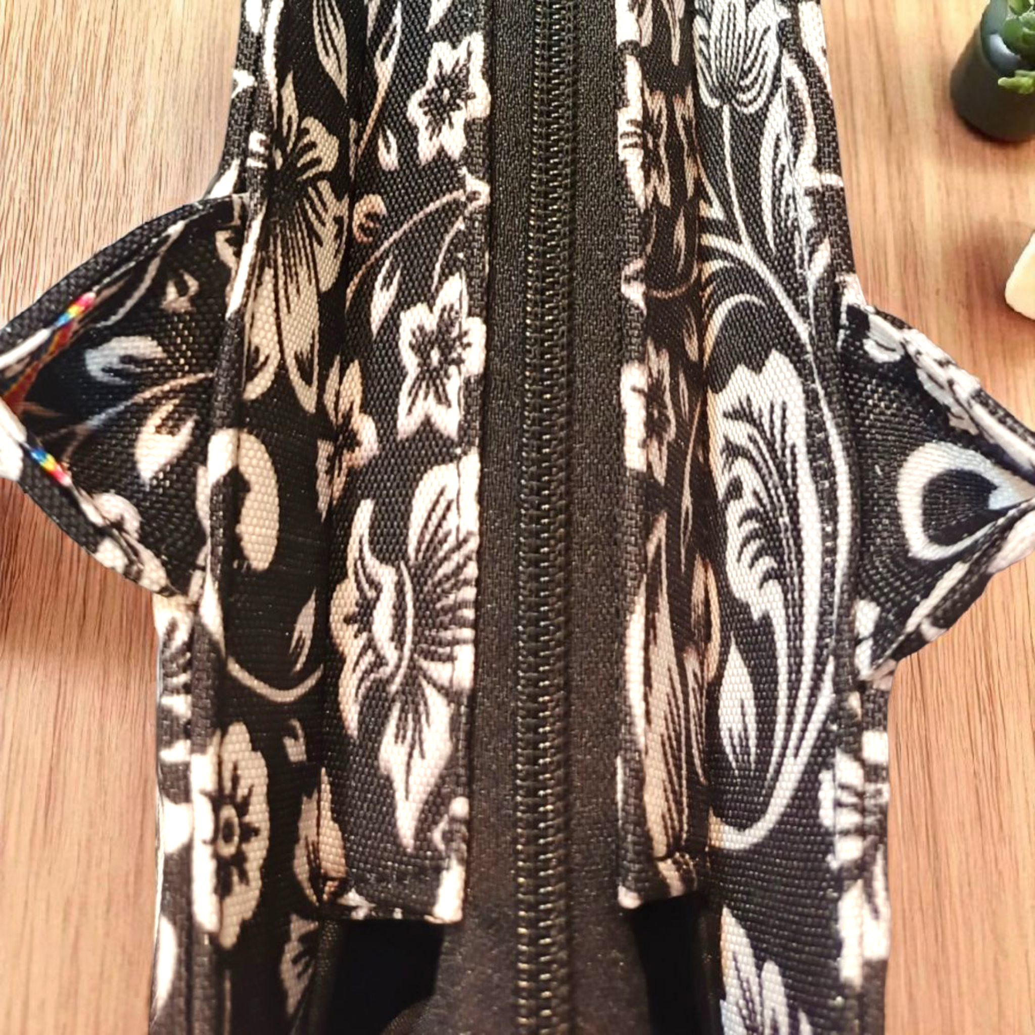 Zelbury Black Rose Canvas Bag