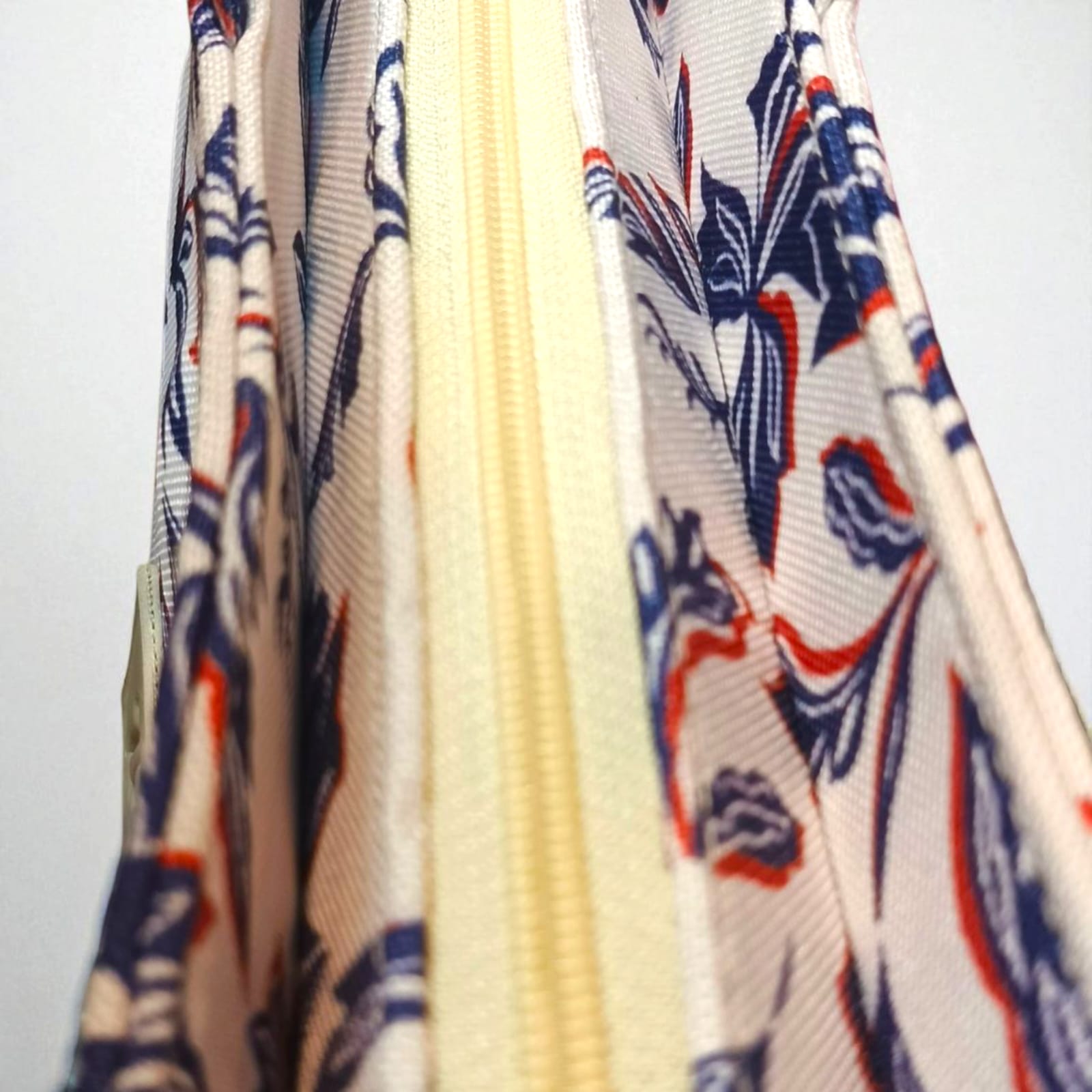 Floral Canvas Tote Bag – Durable & Stylish Everyday Carry